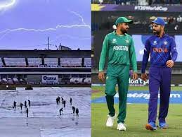 India scored 15 runs in 4 overs without losing any wicket - India-Pakistan match stopped due to rain, pitch covered.